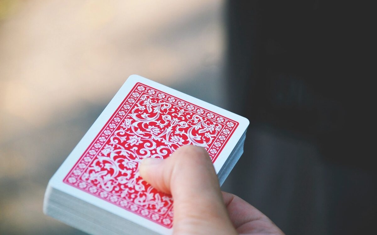 Show de magia con cartas para fiesta infantil en Boyacá